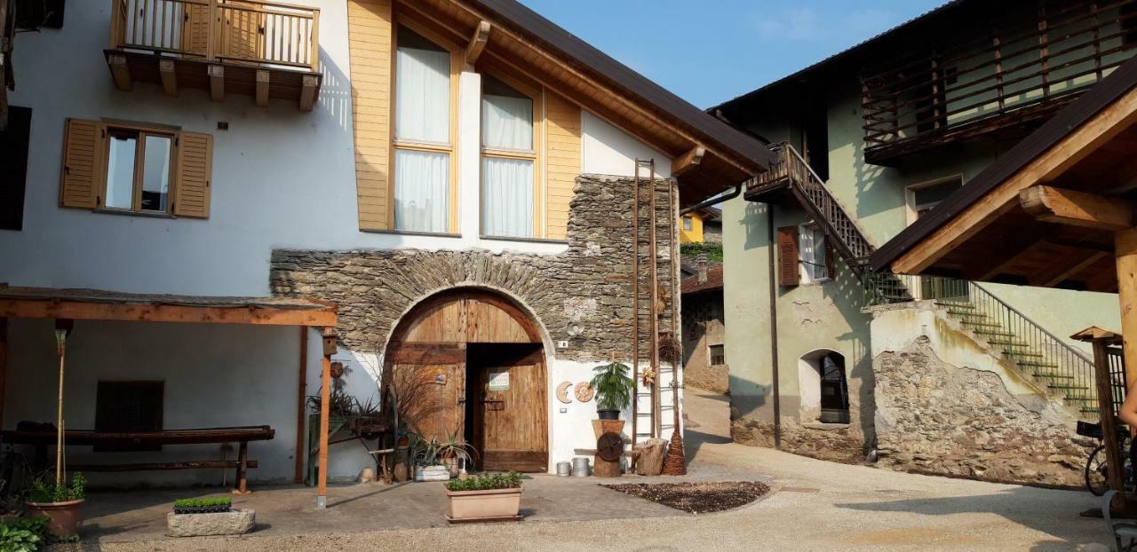 Agriturismo Farmhouse La Barberina Calceranica al Lago Kültér fotó